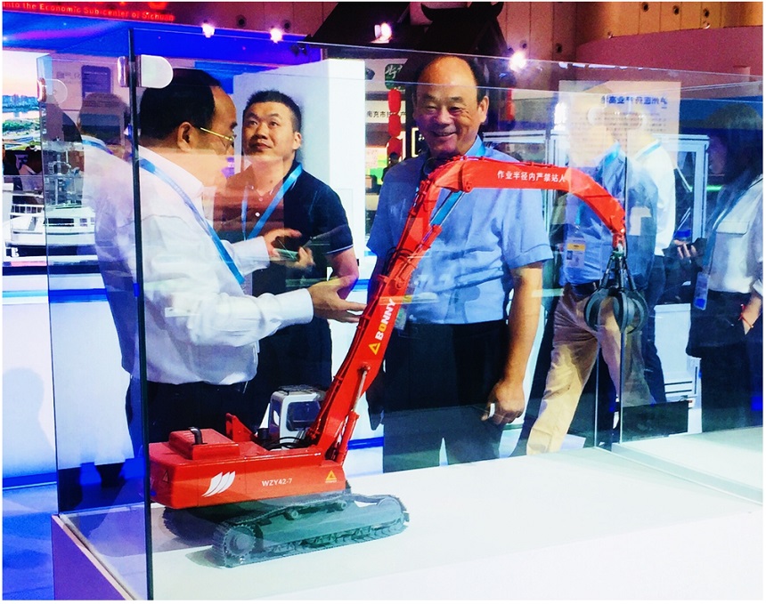 抓鋼機、抓料機.jpg